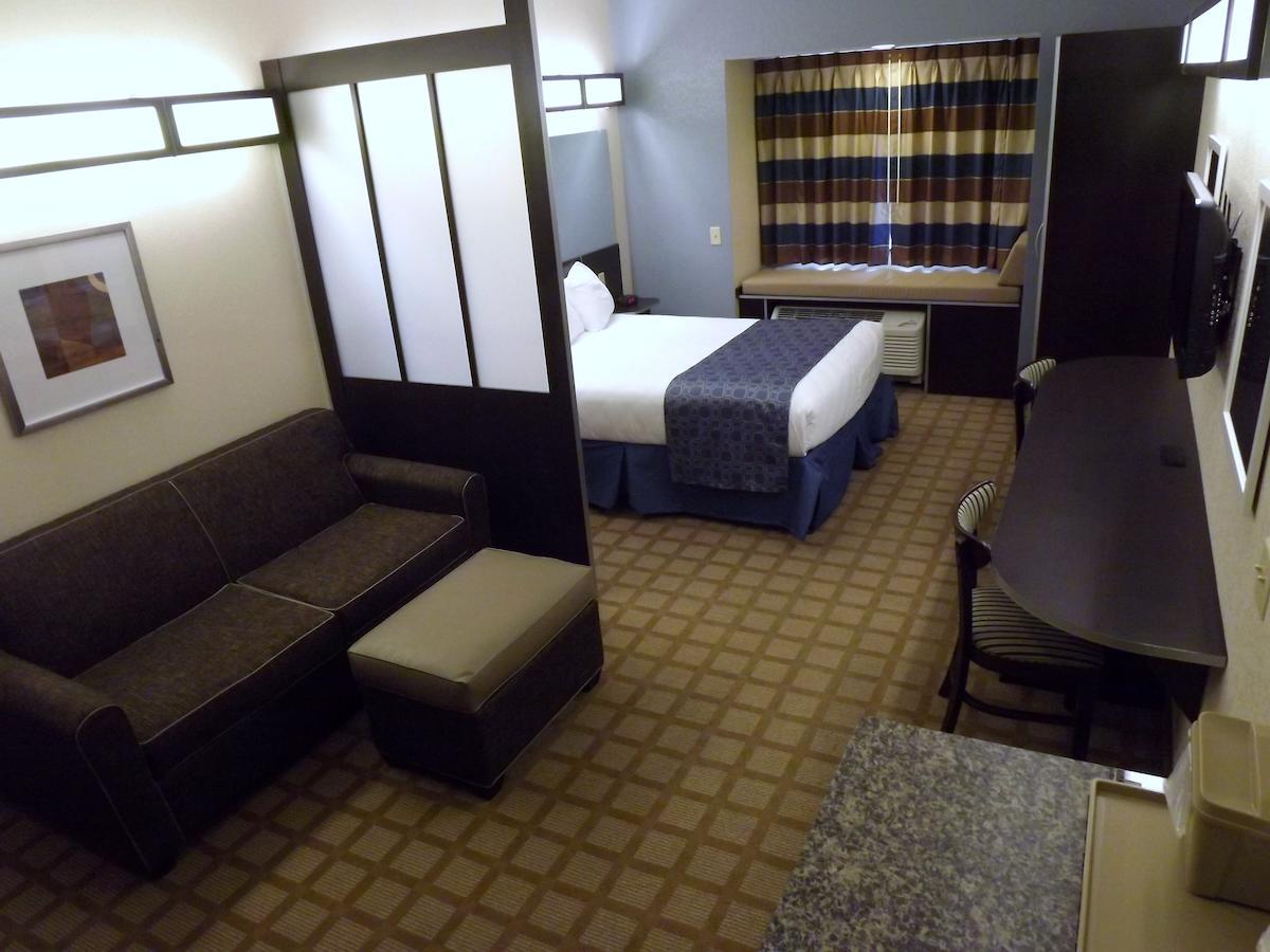 Spark By Hilton Wilkes Barre Bilik gambar